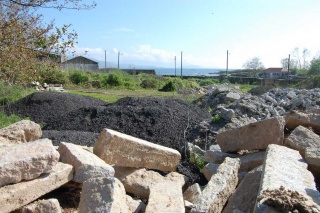 Entullos en Punta Balea